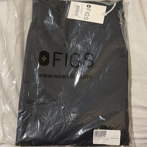 BNWT FIGS MEN AXIM CARGO SCRUB PANTS SMALL SIZE QUIET NAVY COLOR LIMITED EDITION